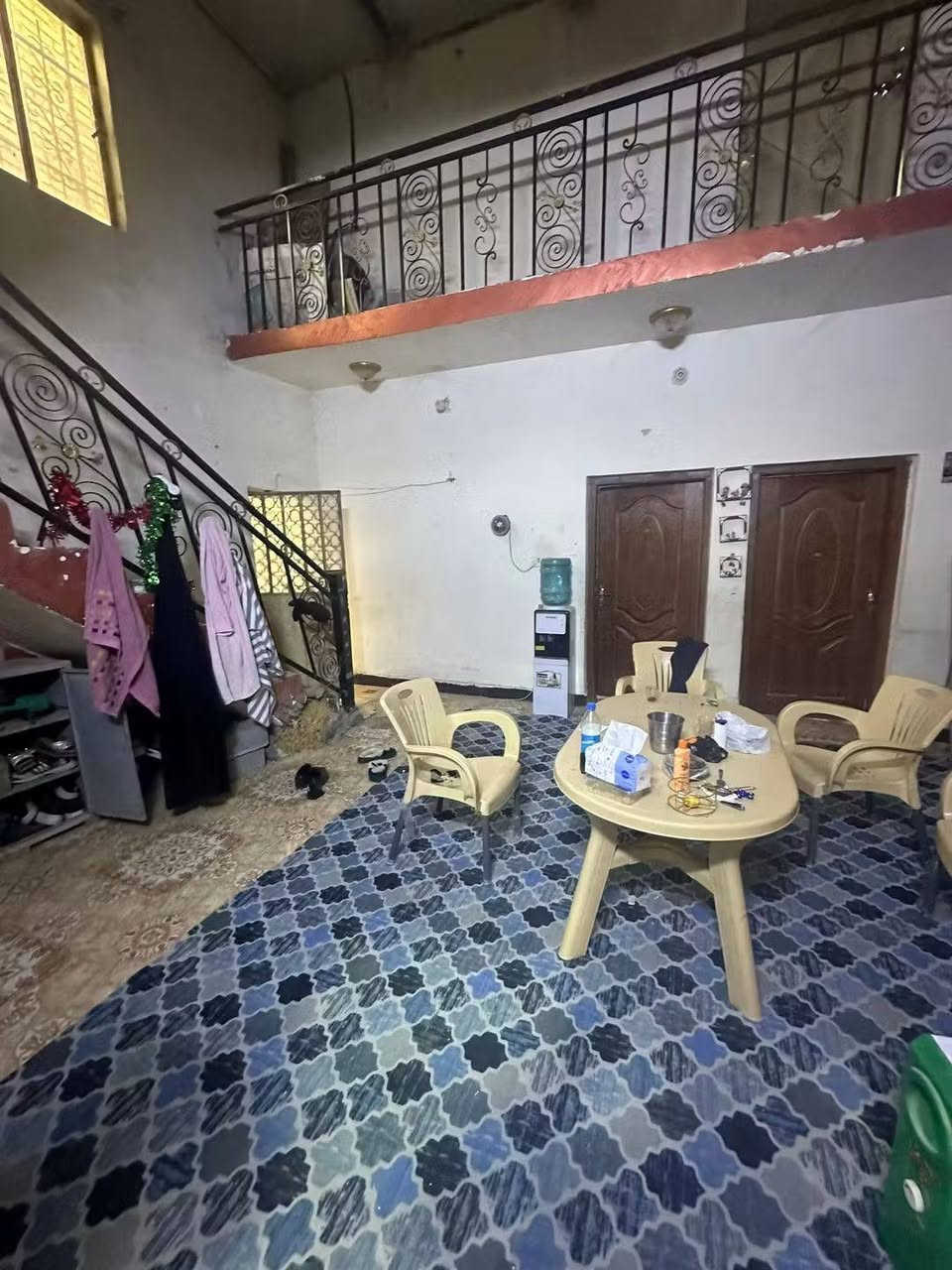 اعاده المنشور دار للبيع مساحه 200م مطلوب مبادره تسديد 417 حي ابو سديره قرب القاعه الرياضيه ه‍ ***********
