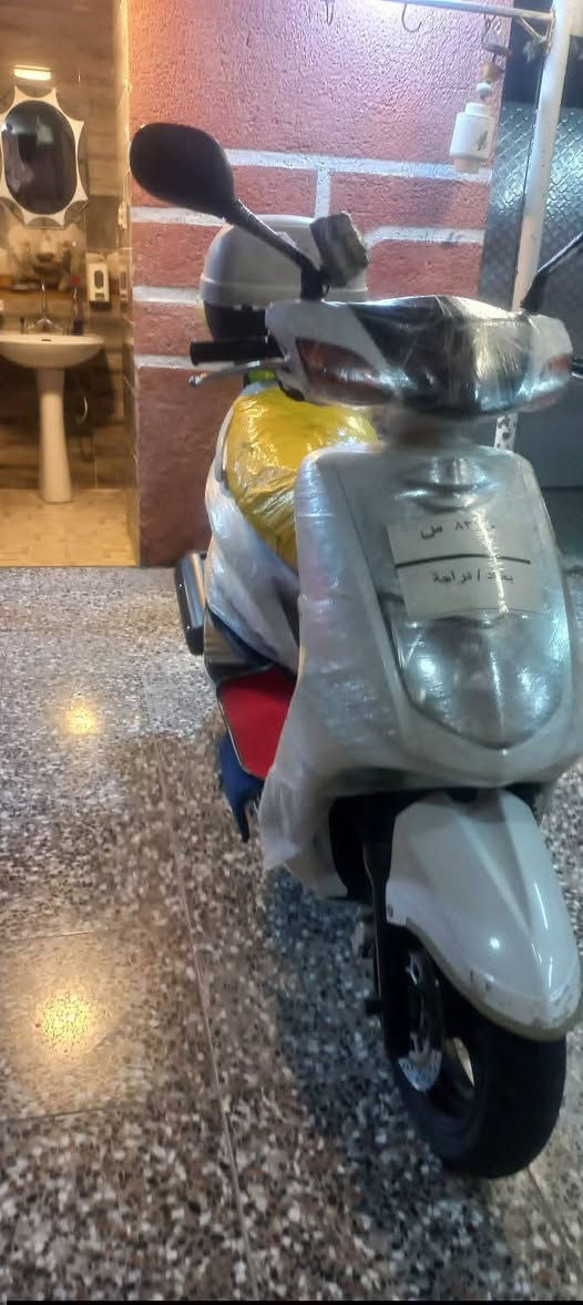 البيع دراجه سكنس نثيه 110 كابريتر، مرقم بغداد نكليزي، الموبايل ***********
