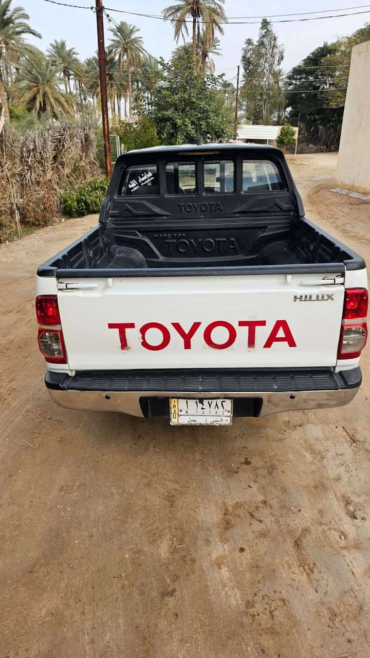 سلام عليكم فلاونزا للبيع موديل ١٤ كويتي شاصي ١٩ مكفوله عدا ملاحظات بسيطه بارد بالبدي ورش قليل جوا البك لايت بدون معجون رقم مثنى السعر ١٩٠ وبيها مجال الاتصال ع الرقم ***********
