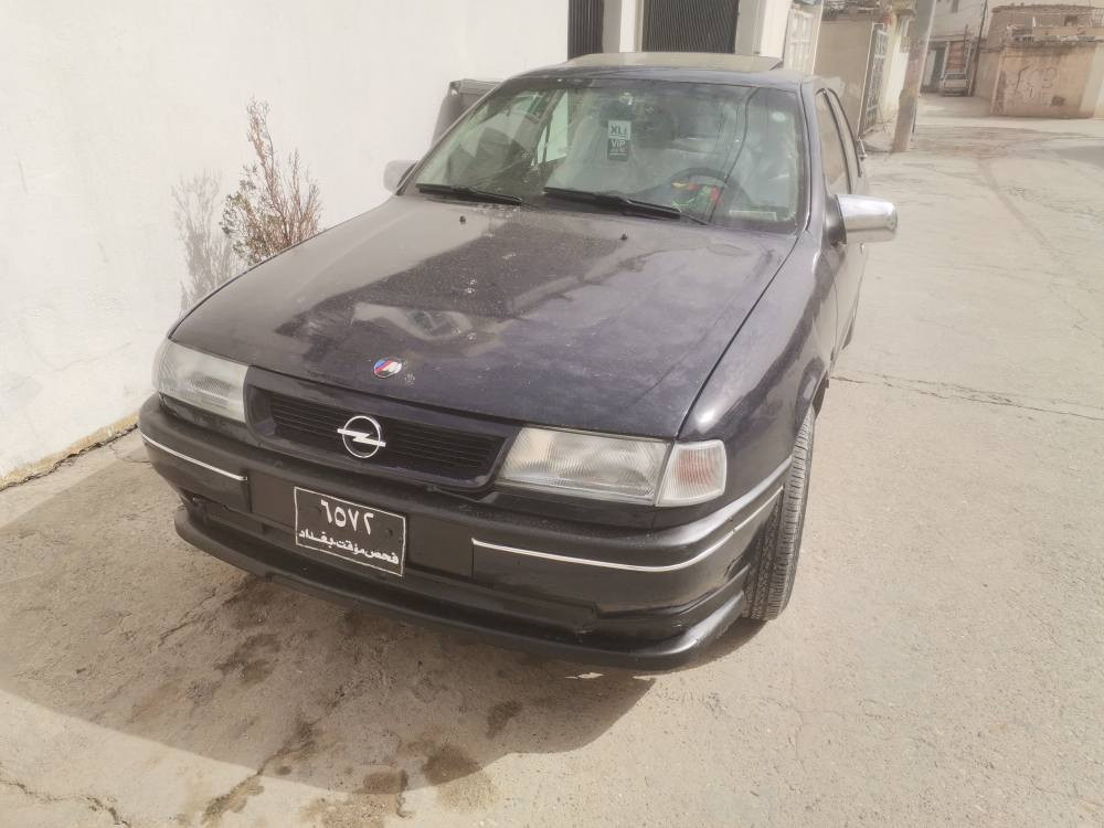 ئۆپڵ ڤیــــــــــــکترا 
مۆدێــــــــــــل 1991
سڵایـــــــت قفڵ مەرکەزی
ئاڕم پلاستیـــــــــــک هەولێر
مەکـــــــــینە16ی قایش پان
گێڕومەکینەو کارەبایی بەشەرت
لێدراوبڕاوە بەشـــــــــــــــــەرت....

***********
*********** أربيل, العراق
