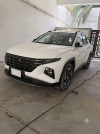 توسان 2023 خليجي مواصفات فول السعر 1900$ رقم بغداد ماشية 56 الف  باقي ...