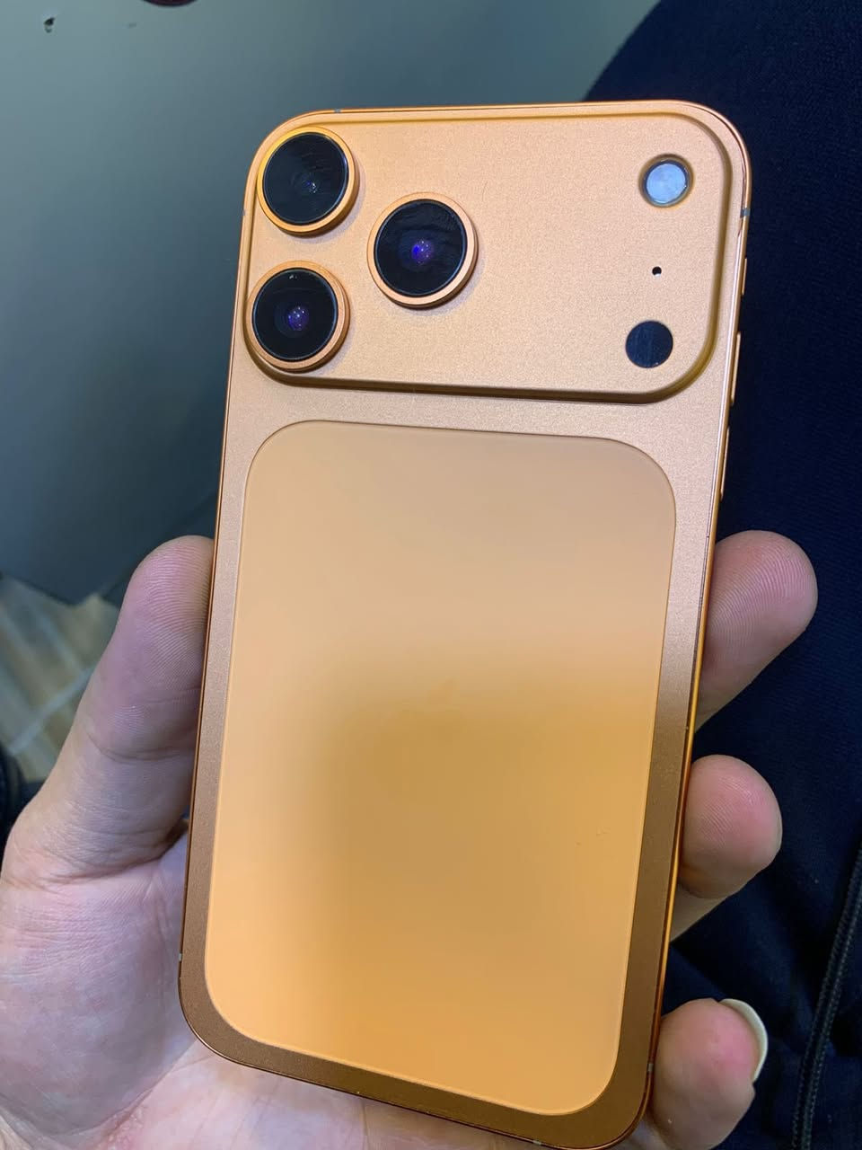 ايفون XR  محور 17 برو  نضافتة 100‎%‎
نموذج M 

ذاكرتة 64

بطاريتة 100

فيس ايدي شغال 

كلة شغال نت اتصال هزاز كامرات 

سعرة 245 مكان الدورة ***********
