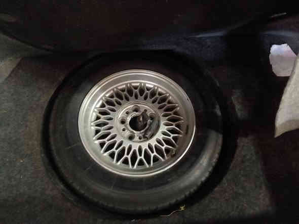 سياره بي ام 730 موديل 1992 رقم بغداد كشنات كهربائي جلد كهربائياته كله شغاله محرك كير خير من الله صدر أمامي خلفي جديد حساسات خلفيه مصبوغة عام بدون ضرر بيع مستعجل 55 ورقة والشراي يتصل على الرقم ***********
