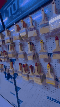 عارضات توتل الاصليه عدد٤
رفوف عدد٤ مترين ونص الارتفاع
والعرض متر
***********
