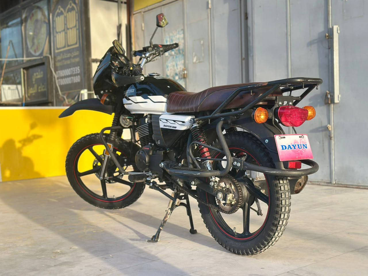 سلام عليكم دايون جبلي للبيع مديل 23 طالعة ب 25 السعر مليونين و 150 وبيها مجال للشراي
المكان الكوفة حي كندة ***********
