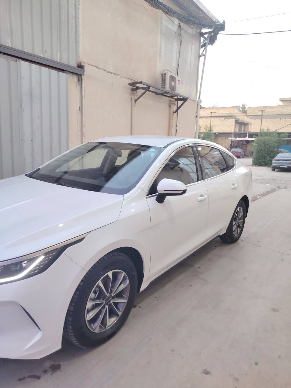 السلام عليكم
ديستروير ٢٠٢٥ كفالة عامة سيارة تراي زيرو بدون ملاحظات
عداد المسافة 
HEV 1900
Ev 2400
بيها كاعيات حوضية بلادية وكامل غراضها موجودة 
مكانها بغداد الكريعات شارع المعارض 
للاستفسار الاتصال ***********
