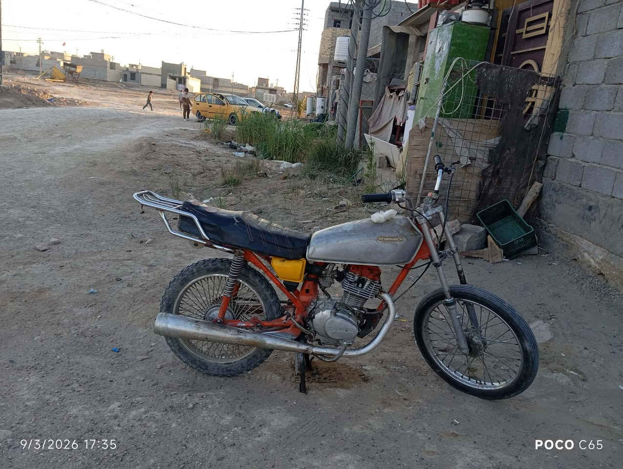 سلام عليكم اربعه كير كلك مكفوله موديل 18،،،،،مكينه ارشه احمد شهاب...... درجة حلوه دبلات شغاله مكينه حلوه وياله جدد ......عوزها بس دوسه رجل ......بيع أو مراوس سعر 225وبيها مجال المكان كربلاء العطيشي الحسينيه الرقم ***********
