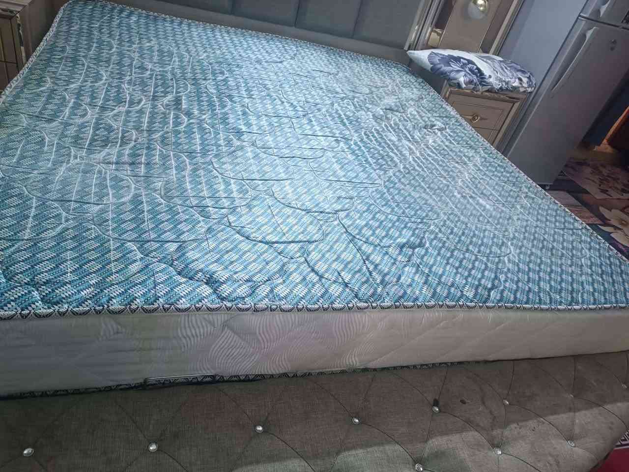 دوشك البيع سعر ب ٧٠ وبي مجال والله يخبل ونضيف ومن الزين ابد. ماينزل سفنج الاصلي 
لان مايصير ع الجربايه اريد. ابيعه 
ماخذتا ب ١٥٠


**إذا كنت صاحب هذا الإعلان وتريد حذفه لأي سبب، رجاءا أرسل رسالة إلى الدعم الفني**