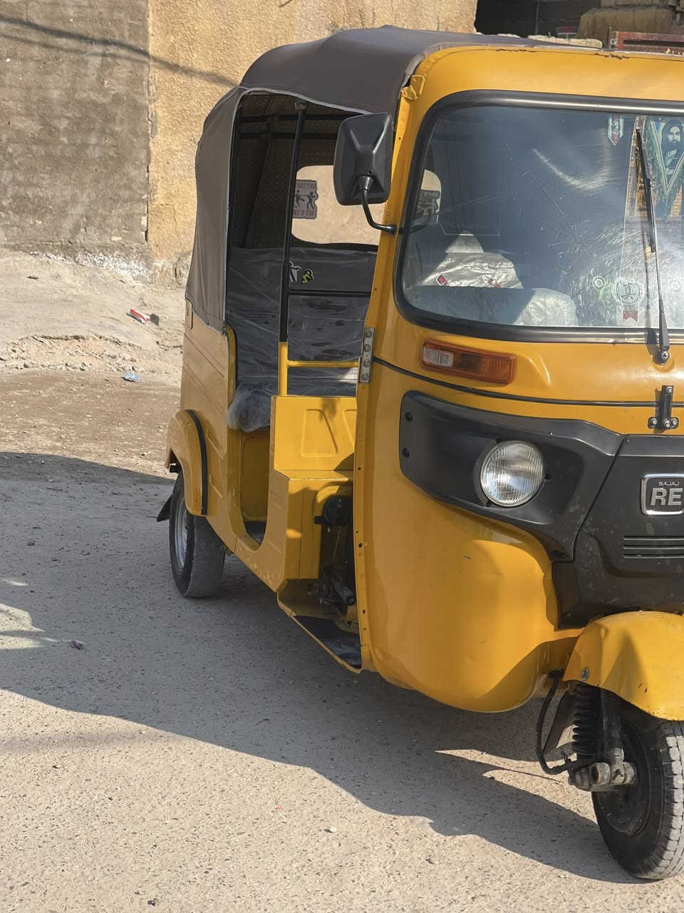 السلام عليكم من رخصت الادمن تكتك للبيع موديل 20 شهر 12 لوحات إنكليزي و رقم و سنوية باسمي ثاني يوم تحويل بغداد فقط الهاتف ***********
