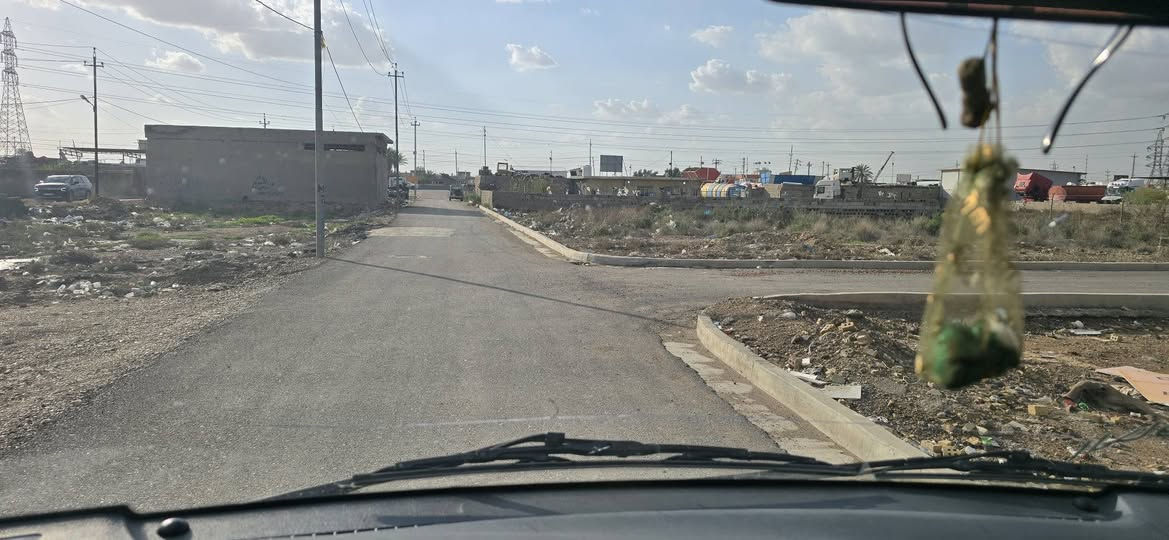 قطعة ارض للبيع مساحتها 231  ركن سند 25  بغداد جرف النداف منطقة حي فاروق  قريبه ع السريع  كامل الخدمات موقع حلو ومنطقة هادئه *********** رقم صاحب القطعة
