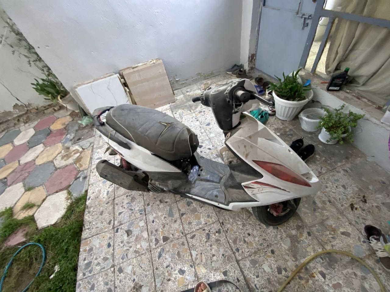 السلام عليكم جيتي ٢٠١٤ بيع أو مراوس بشي رياضي
دراجه نضيفه 
مكينه 58.5
كلجات مال تفصيخ 
نصبته حلوه كفرات نضيفه
بس جوزه عاطله 
اكرر بيع أو مراوس 
***********
