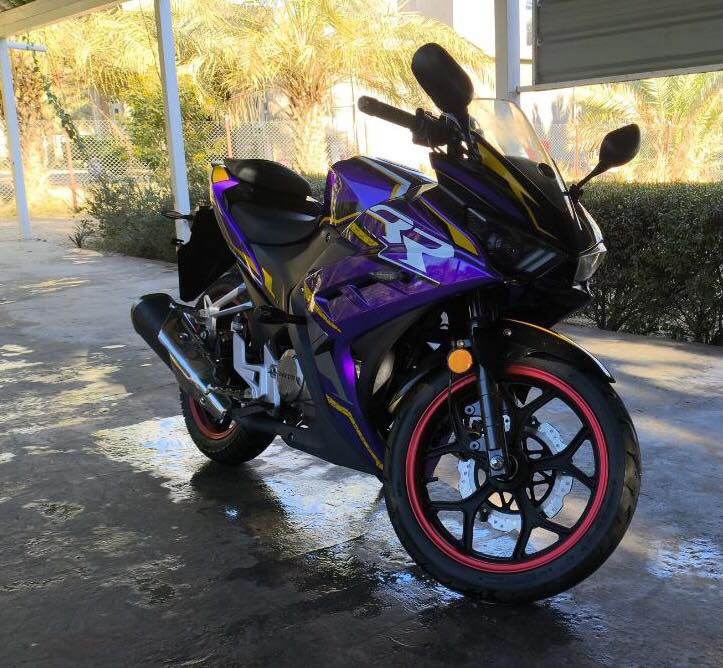 للبيع دايون بطح 200 R لون مميز ارجواني اوراق اصولي بس ترقم شرط برغي مامفتوح بيها كفالة عامة الدراجة استعمال قليل راسلني خاص وتدلل او التواصل على الرقم ***********
