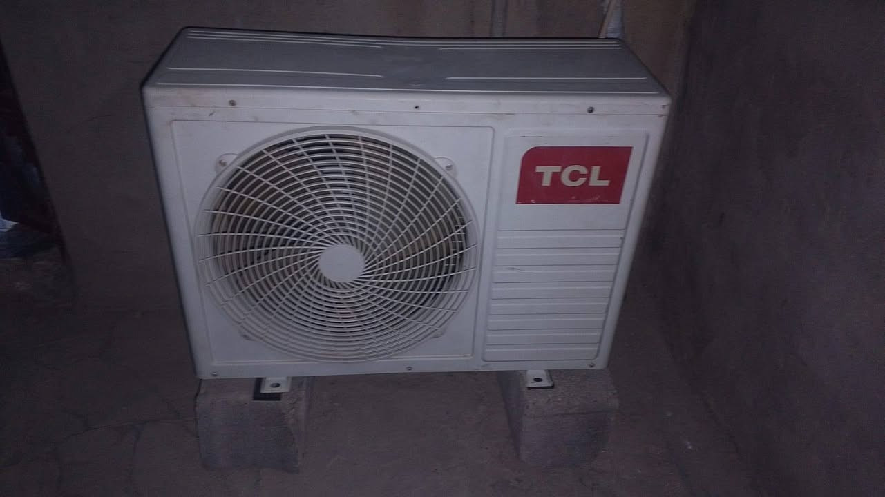 سبلت طن ونص للبيع
نوع TCL للاستفسار اتصل على  الرقم
 +964 782 605 5924

