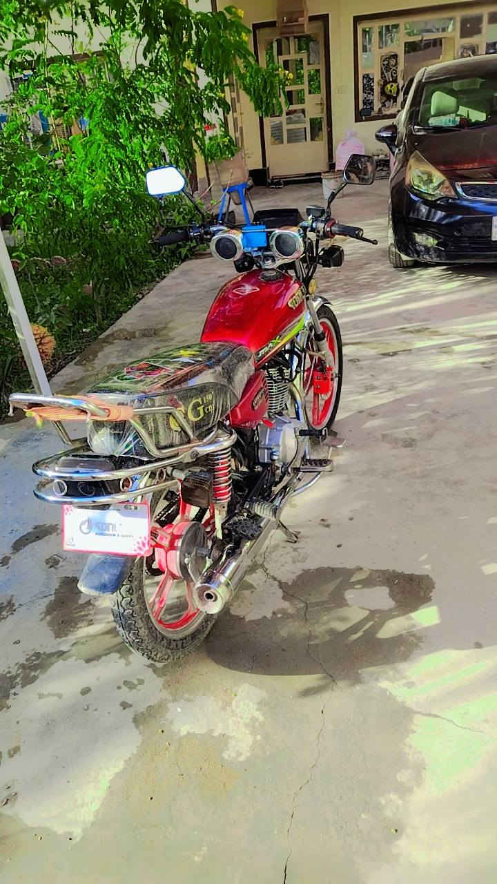 سيفان ٢٢ يرادله بس محفظه مال زنجيل ٤٥٠ وبي مجال بيع او مراوس ***********
