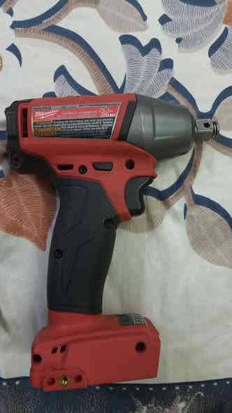 دريل ميلوكي لقمه جديد مع بطارية وشاحنه
السعر 200الف

الاتصال على الرقم *********** /واتساب
