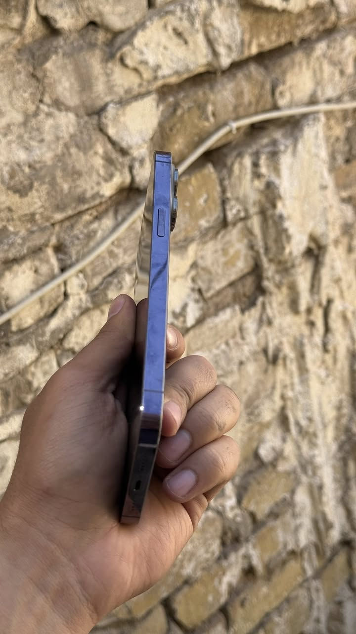 ايفون ١٤ برو ماك لون بنفسجي
بطارية ٨٢ 
ذاكرة ١٢٨ 
الضهر مفطور 
ومبدل كلاس للشاشة 
غراض كاملة 
عنوان العامرية 
سعر ٦٥٠ وبي مجال قليل 
***********
