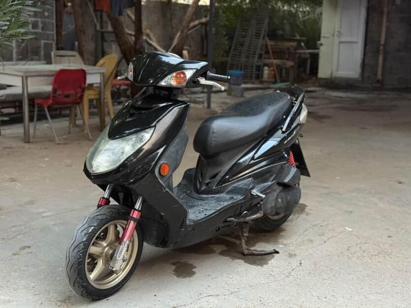 سلام عليكم دراجه سكنس فحل الدراجه نوزل خطين  مصار هواي من نزلته رمبه دراجه عليه تزويد خارجي كلجات وصدر وفج دراجه خير من الله بكل وقت نكره جيب فيتر وافحص ايي نقص مابيه 950 وبيه مجال للطيبين مكاني بغداد حي جامعه الرقم ***********
