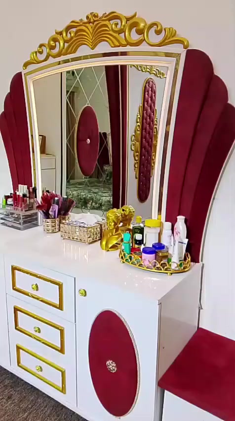 غرفة ايطالي 9 قطع باب اول الخشب امدي اف كلش قويه سعرها 700 مكان القبلة سوق الكبير قرب المستوصف للاستفسار الرقم ***********
