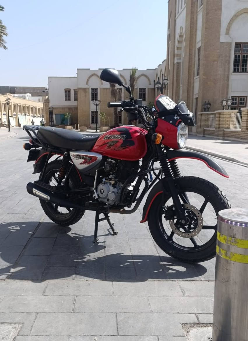 للبيع بوكسر موديل 2023 رقم وسنوية كفالة عامة
ماشية 19 ألف مكاني بغداد الشعب 

***********
