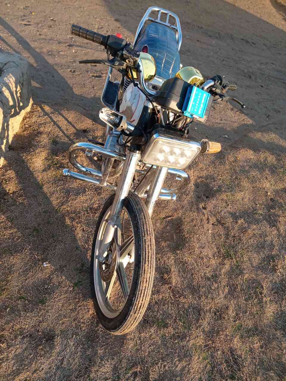 ماطور للبيع خمسه كير نضيف كلشي بي شغال اي استفسار مراسلة الصفحه او الاتصال على الرقم   
***********
