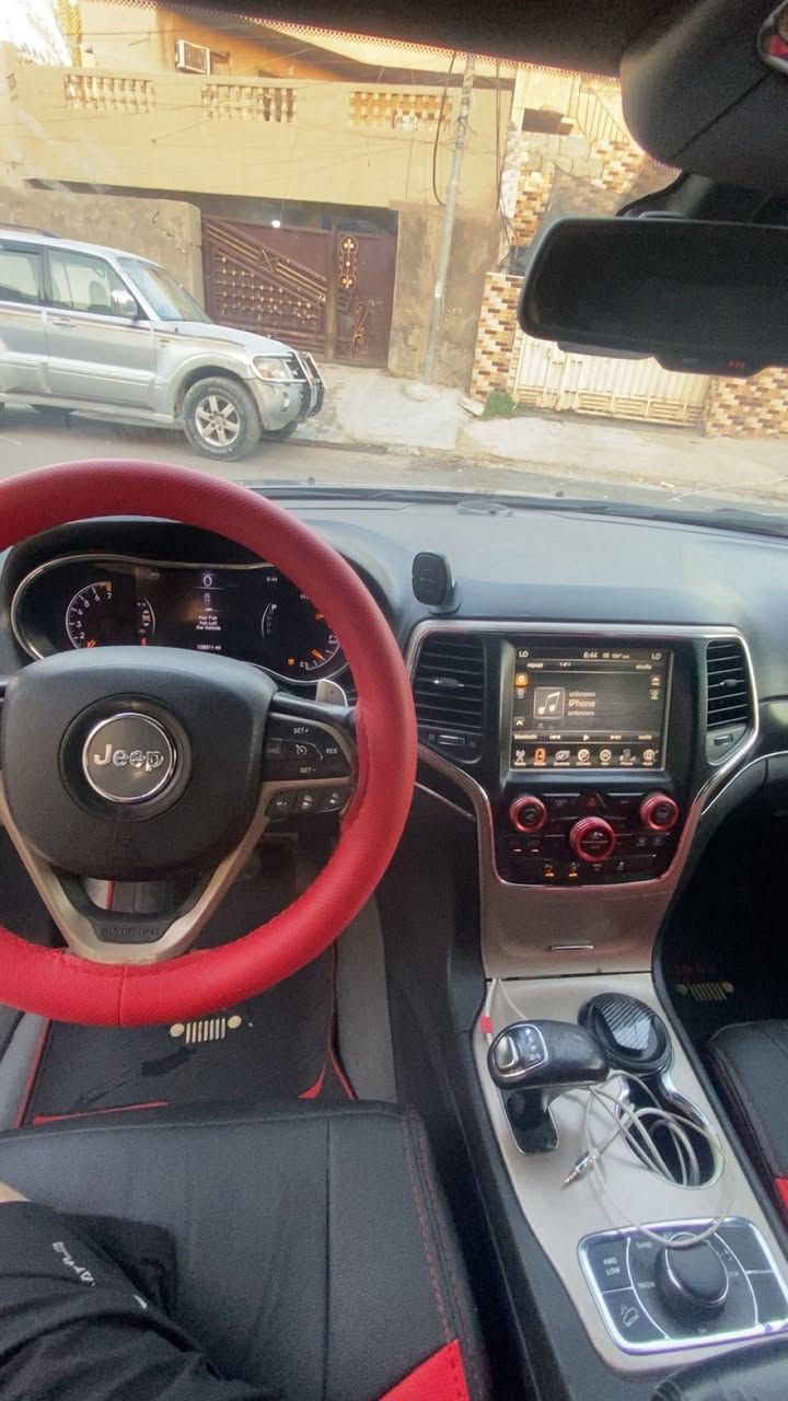 🚗 للبيع جيب موديل 2015 – وارد أمريكي 🇺🇸

📍 الموقع: بغداد – البلديات
📞 رقم الاتصال: ***********

🔹 المواصفات:

- محرك 3600
- فول مواصفات (1/1)
- كراسي كهرباء جلد + ميموري
- تدفئة وتبريد للمقاعد
- ستيرن كهرباء (تدفئة + تبريد)
- صندوق كهرباء (فتح/غلق بالشفط)
- تشغيل بصمة + تشغيل عن بعد
- كاميرا خلفية
- حساسات أمامية وخلفية + مانع تصادم
- منظومة زينون
- سقف بانوراما
- تحكم بالستيرن + شفت كير
- كير  (8 سرعات)
- نظام S
- نظام صوت (سستم كامل + دمامات صوت)
- تبريد ثلج قطعتين
- تاير احتياطي (تخم)
- صدر جديد + هزة جديدة

📌 السيارة:

- وارد أمريكي (صورة الحادث متوفرة)
- رقم إنكليزي
- باسمي (سيارة جاهزة للنقل)

💰 السعر: 175 وقابل للتفاوض

📩 للاستفسار الاتصال على الرقم أعلاه

