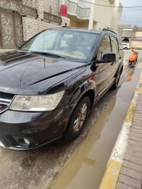 دوج جورني موديل 2016 الحادث 3قطع وربع  بدون دواخل  ايرباكات سليمه كله ...