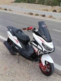 للبيع سترونك جوست  موديل 25  سعر 850 وبي مجال قليل  شراي خابر وبيك خير...