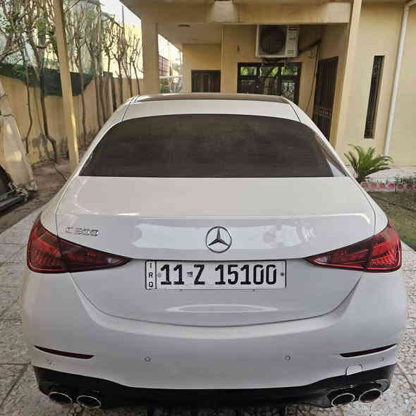 السلام عليكم مارسدس ٢٠٢٣ الشكل الجديد c300 كلين تايتل بس الدعاميه الخلفيه مكسوره ماشيه ٣٥ الف فديو الحادث بلمنشور السعر ٤٣ الف دولار يعني ٤٣٠ ورقه وبيها مجال اتصل وتدلل
***********
