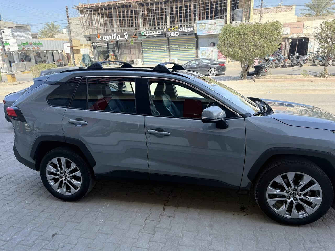 السلام عليكم السياره للبيع المكان بغداد المحموديه 
راف4 
الموديل 2021 
بانزين 
فول مواصفات 
وارد امريكي الحادث موظح بلصور 
السعر 205$
رقم التلفون ***********
@إشارة
