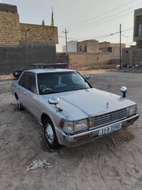 سيدان • ١٩٨٩ • مكينة ٢٥٠٠