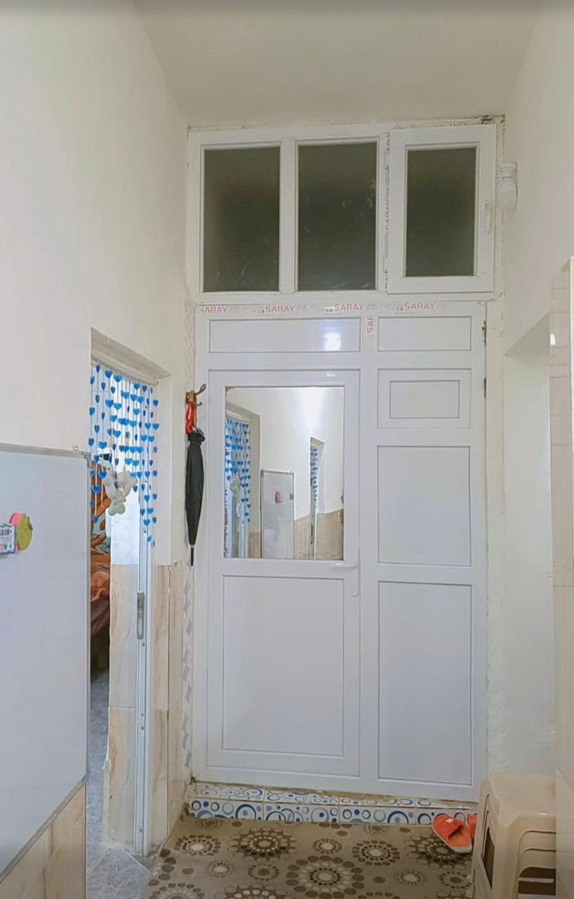 بيت للبيع بسعر مناسب في خانقين منطقة بانميل 🏘️ المساحه200م
يحتوي على 1 غرفة نوم واستقبال وصاله ومطبخ ومجمع صحيات وحديقة وكراج سياره//البيت فول سيراميك كلش نظيف 
السعر مناسب للاستفسار ***********
