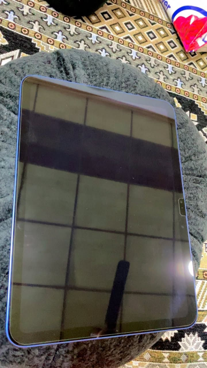 سلام عليك ايباد ١١ للبيع جديد نظيف مابي عيب مابي اي عطل عنوان كركوك رقم موبايل *********** كورك ***********
