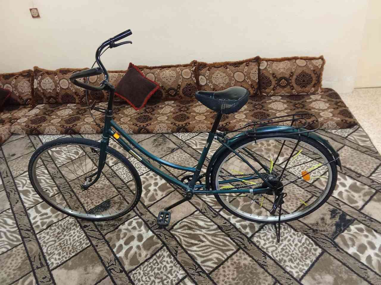 سلام عليكم بايسكل نظيف للبيع حجم 26 السعر 45وبي مجال المكان موصل جانب الأيمن منطقة اصلاح الزراعي الانتصال خاص او عالرقم ***********
