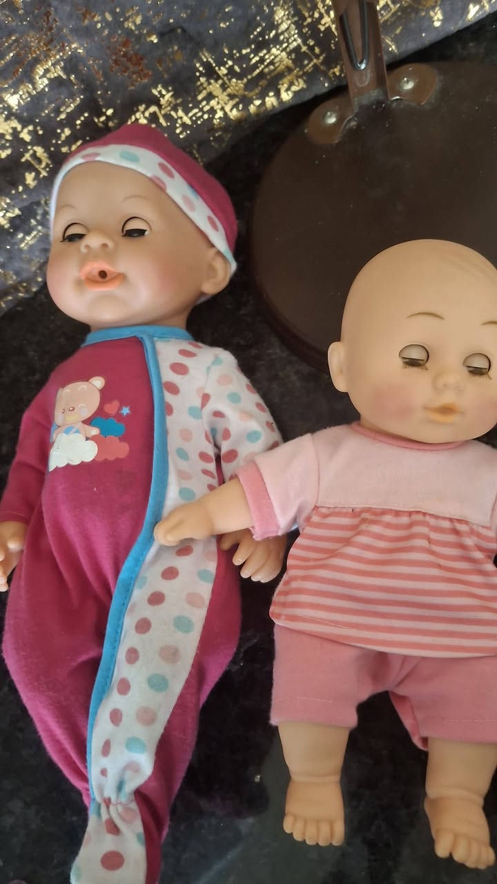 دمى مع بعض 1800 سلع اصلية مختومة 🎀🎉🥰


**إذا كنت صاحب هذا الإعلان وتريد حذفه لأي سبب، رجاءا أرسل رسالة إلى الدعم الفني**