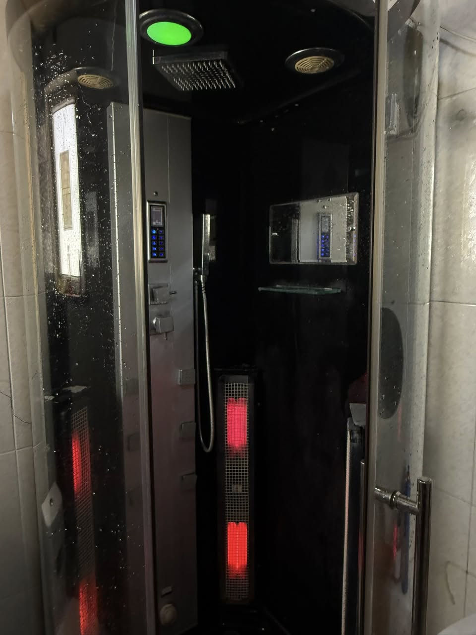 حەمامێکی ساونا ‭0772 660 6758‬
