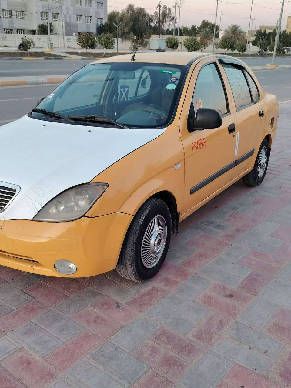 يا الله على بركه الله طيبه موديل 16 جير ومكينه مقفولات تخم تاير جديد شواصي على وضع الشركه تدفئه تبريد شغال دواخل واحد على واحد مصفر هيا ومرور مداور نفس اليوم السياره رقم بغداد مكان كربلاء حي العامل السياره كهربائيه كلها شغاله السياره جاهزه على خير السعر 33 وبيه مجال حك الجيه ***********
