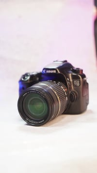 70D  Canon كامرة النظافة  90%  معا بطارية العدد 2  وشاحنة اصلية مال ال...
