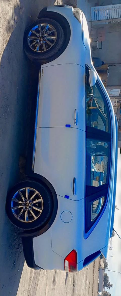 سورنتو مديل2015 الشكل جديد ٢٠١٦فول مواصفات واحد على واحد  محرك ٢٥٠٠  / ٤ سلندر   تحمل كل المواصفات  رقم أربيل فقط بنيد مصبوغ  وبيه شخوط بجيهة  اليمنه  اثر دحجه بسيطة  ودحجة خفيفه بل الصندوق إصبعين ومصلحه  السياره جاهزه فلس مااذب عليه العنوان نجف كوفه خلف مسلم ابن عقيل  ع اتصال عل الرقم   *********** او واتساب  السعر 195 ورقه $وبيه مجال  بسيط
