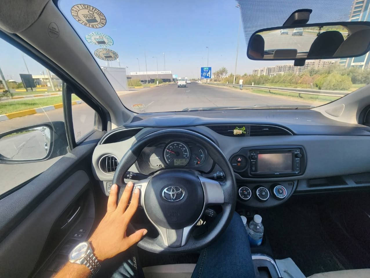 .تويوتا يارس LE مويل 2016 (هاتشباك)
المحرك :- 1.5لتر ,4 سلندر, اوتوماتيك 
المسافة المقطوعة :- 66الف ميل 
اللون :- رمادي 
الداخل :- 5 راكب 
حالة السيارة :- قطعتين (الجاملغ الامامي والبنيد)(موضح رقم الشاصي وتقرير الفحص)
الضمان :- المحرك والكير شرط الفحص 
اللوحة :- اربيل 
السعر 10500
المكان 
صلاح الدين - تكريت 
للتواصل والاستفسار 
***********
غير متواجد على الفيس بك (مكلف بالنشر)
