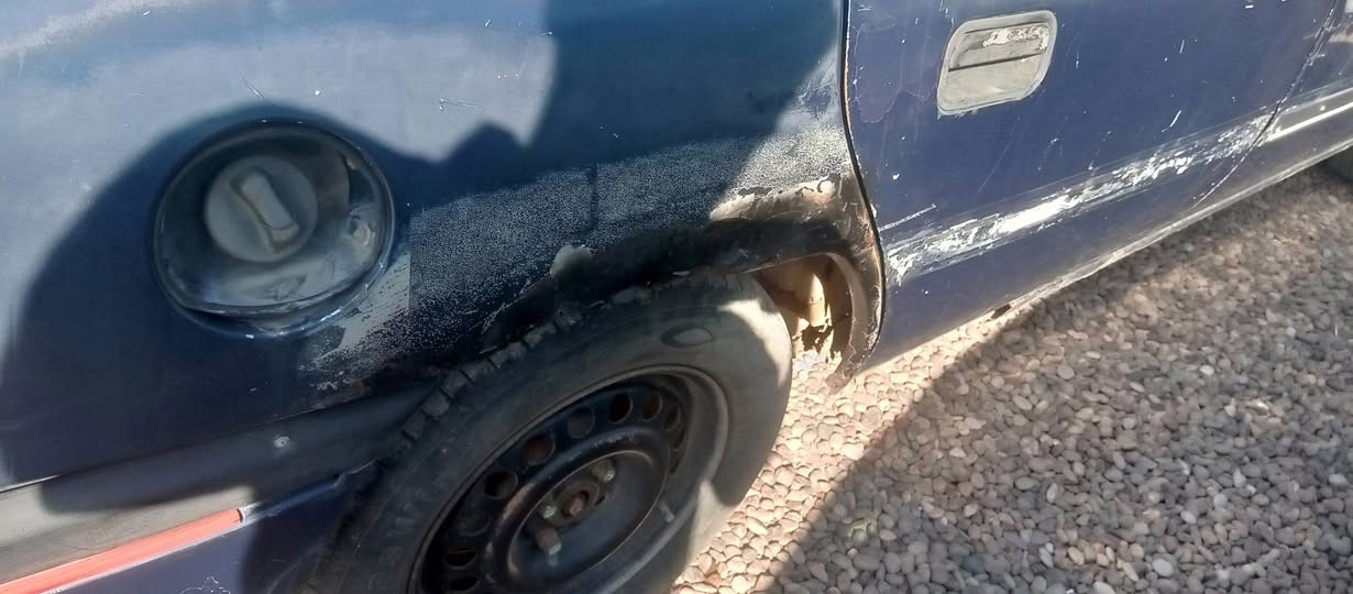 فكترا حجم 20كيرمحرك شرط كابون بانزين سنويه خضره تحويل وكاله شرعي بكياره صدر تعبان سعرها 17وبيها مجال ***********
