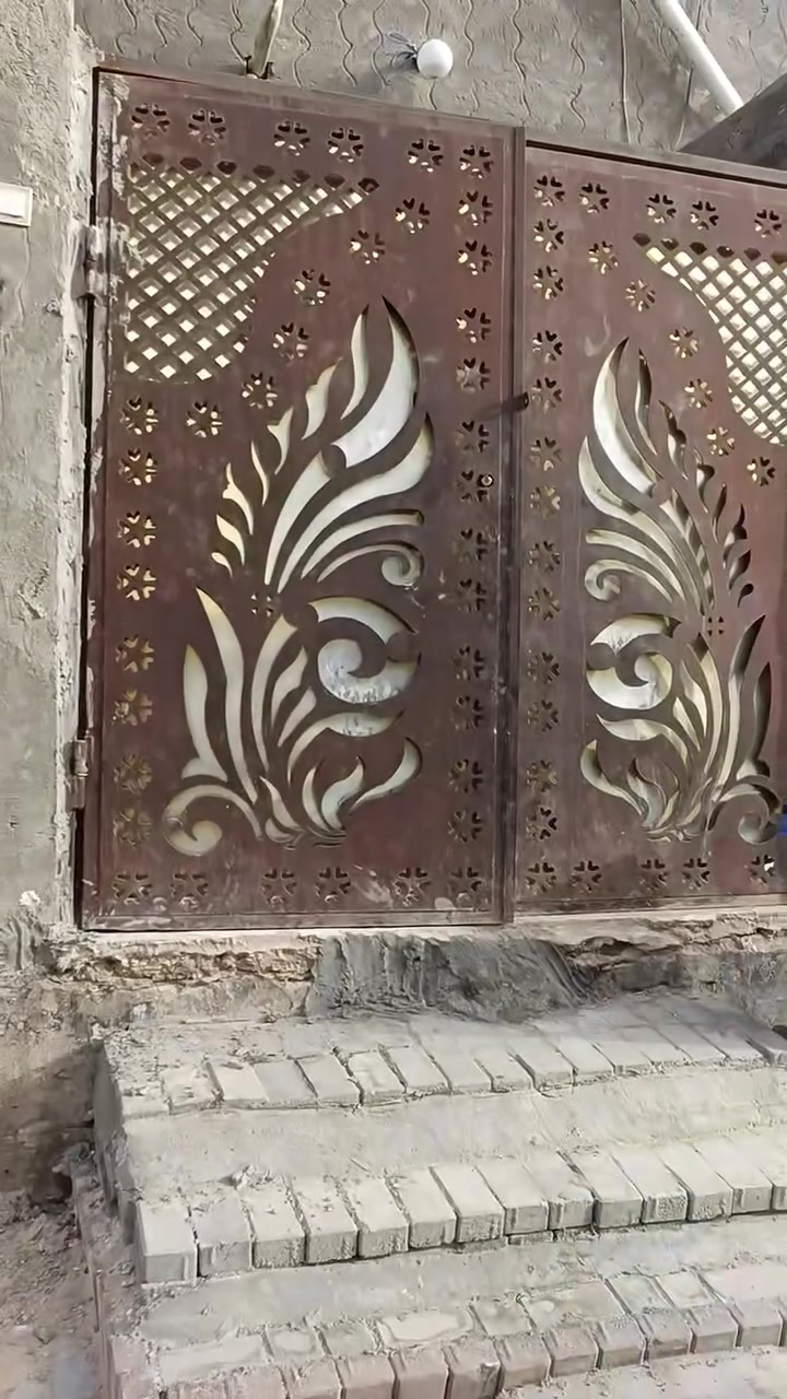 دار البيع مساحه 100 مترمطلوب سكان 27وبشهر 176عنوان حي زهراء قرب مدارس صينيه طابق واحد عكاده ***********
