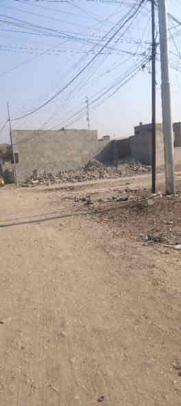 ارض للبيع 200 متر وجهه 10 عمق 20 حي صدام عل شارع 60 مقابل معمل الغاز ركن تجاريه بيهه وصل بلديه سند زراعي حق اتصرف شرط اتحويل داخله قرص وقرار25 تمليك  سعر القطعه 35 مليون ترهم مربع 100  قطعتين خدمات كامل مسموح البناء  تفسير على رقم الهاتف *********** طرف مندوب احمد ابو شهاب
