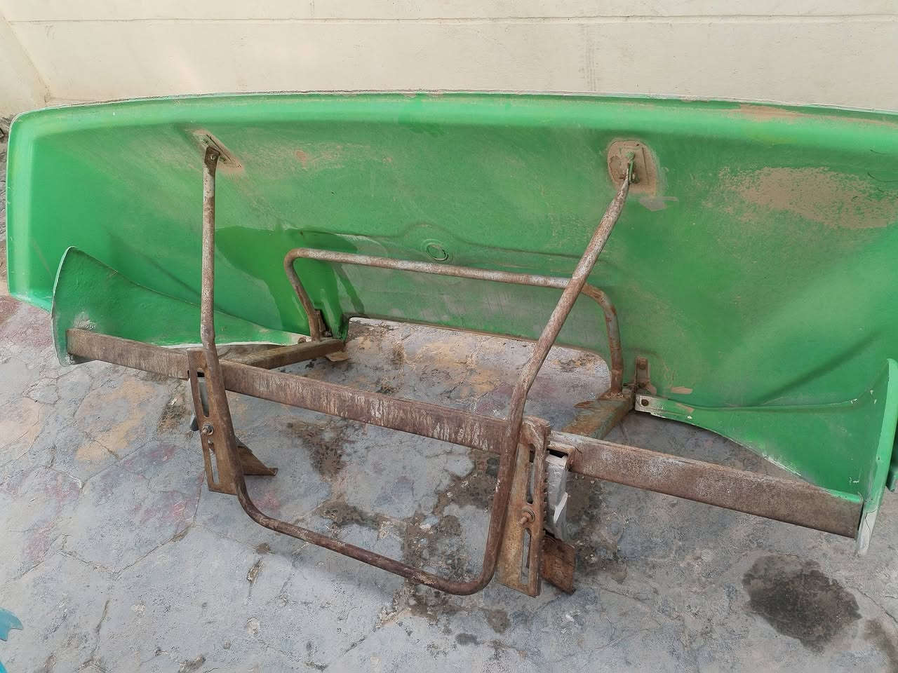 كاسحة.. البي.  كرواتي.. للبيع جديده بمعنى الكلمه🏅👍🏽 شرط النضافه... كامله هيه و قواعدها... ***********.
