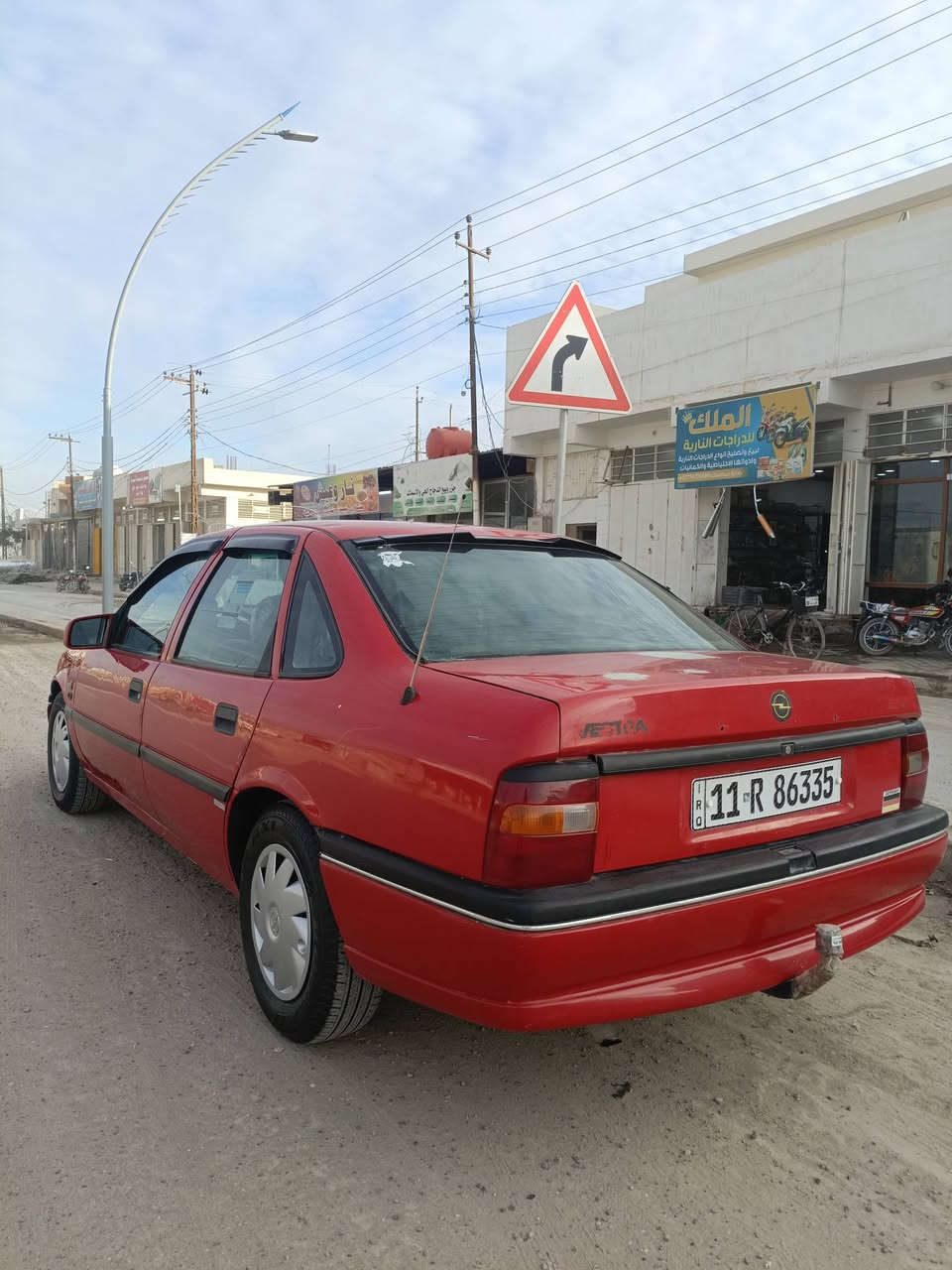 للبيع اوبل فكتراا 1993 عل بلاد تعمير اهلالات ودوس فقط حجم 16 كير محرك شرط كهربائيّة كله شغاله قفل مركزي صدر امامي خلفي جديد تخم تاير جديد رقم بغداد مشروع وطني سنويه وهزه جدد بسمي شرط التحويل السعر 42 وبيها مجال مكان صلاح الدين سامراء رقم ***********
