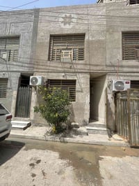 للايجار للايجار مشتمل طابقين للايجار 40 م يتكون من غرفتين وصاله وخدمات...