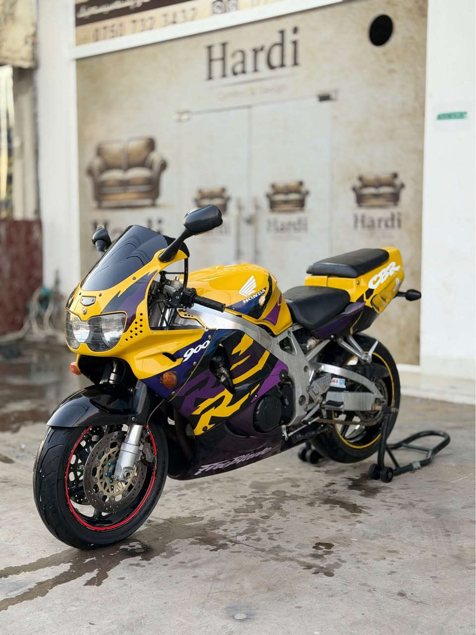 CBR 900RRبۆ فرۆشتنە
گێڕ و مەکینە کەپس بەشەرت
سەرف و بوخار و دەنگ بەشەرت
شوخت و شکانی نیە
کارەبای بەشەرت
تایە لۆ تایە بەشەرتە
ماتۆرەکە جائیزە هەموو قەلبی نوێیە
سحری22ورەقە و کەمیک مجال
شوێن هەولێر
تکایە ئەگەر موشتەری نیت خۆم و خۆت بێزار مەکە
رقم تلفۆن0️⃣7️⃣5️⃣0️⃣9️⃣8️⃣1️⃣5️⃣4️⃣6️⃣1️⃣ أربيل, العراق


**إذا كنت صاحب هذا الإعلان وتريد حذفه لأي سبب، رجاءا أرسل رسالة إلى الدعم الفني**