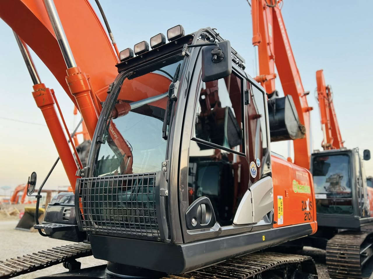 عــــلئ بـــركة الله …

-يتوفر لدئ شركة ناصر جليل حمود 
للتجارة العامة وتجارت ألاليات الثقيلة

#ZAXIS_2018_5B_210_HITACHI
#بحالةالزيروو حصراً من أرض اليابان 🇯🇵
#لعشاق المميز والجديد دبل مضخه 

#حالة الوكالة كلشي وضع الشركة🇯🇵
#محرك 4سلندر انجكتر+مأئسس جك
#دخول جديد وارد اليابان كفالة عامة

#اسعار مناسبه جداً سارعو بالحجز✅•
#دخول جديـnewــد نظافة 1/1 جاهـزه •

www.tiktok.com/@hh_vvl
#الـــعنوان بابل الشوملي طريق الحولي 📍.
الأستفسار ***********ناصر جليل حمود📞
الأستفسار ***********حسين ناصر جليل📞  

(رقــم الاعــلان265✅)
