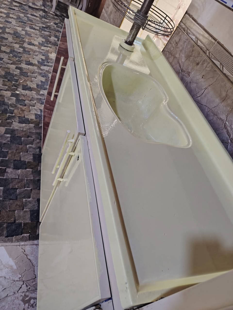 كاونتر مترين مرمر بداخله سنك 225 نضيف دواخله بجياسة المعمل


**إذا كنت صاحب هذا الإعلان وتريد حذفه لأي سبب، رجاءا أرسل رسالة إلى الدعم الفني**