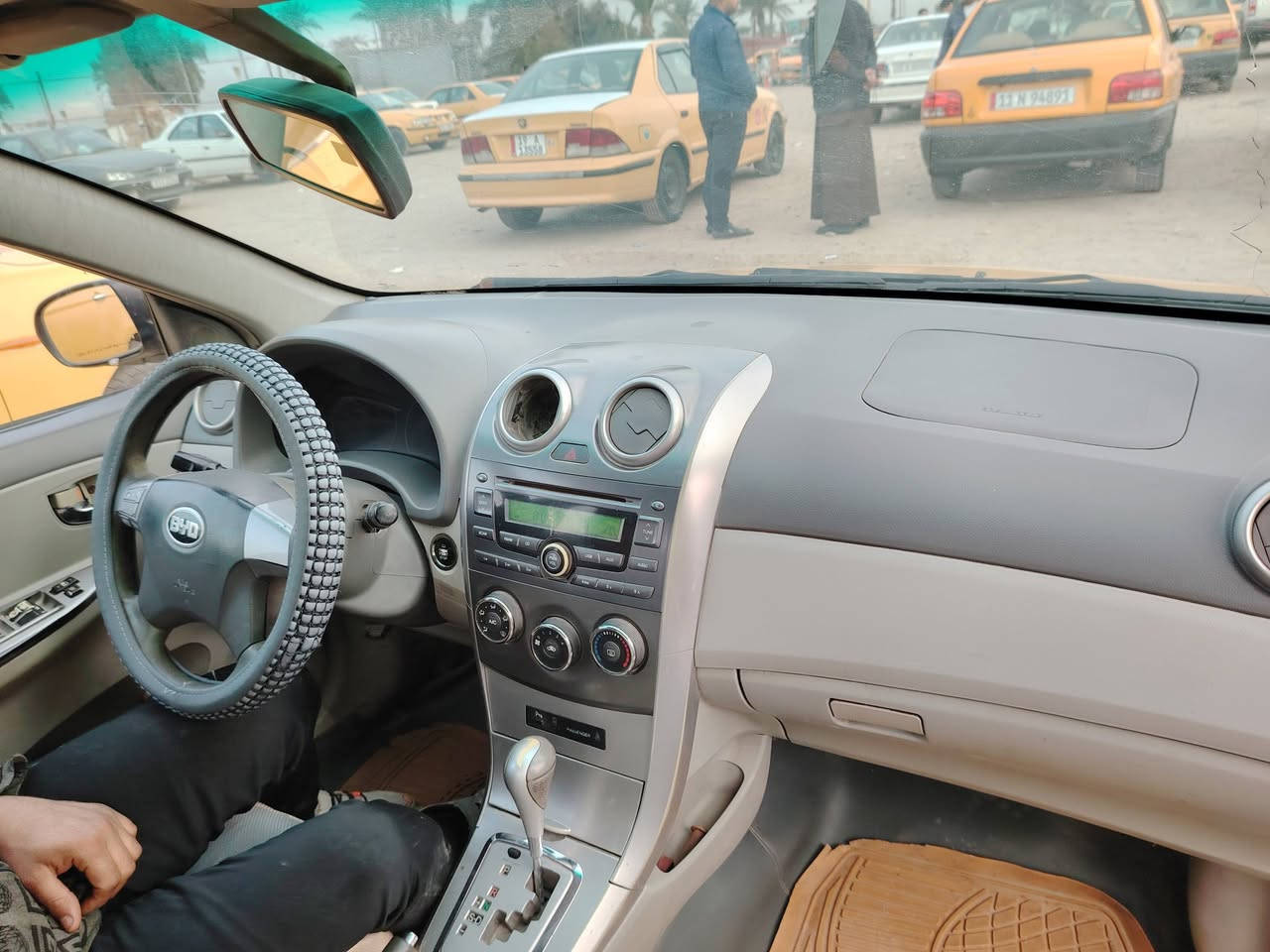 السلام عليكم
بي واي دي موديل16كير مكينه كورلا 
كير اوتوماتيك بصمه فتحه حساس
مصبوغه حزام
السعر 55وبيه مجال بسيط
مكلف بلنشر
***********
***********
