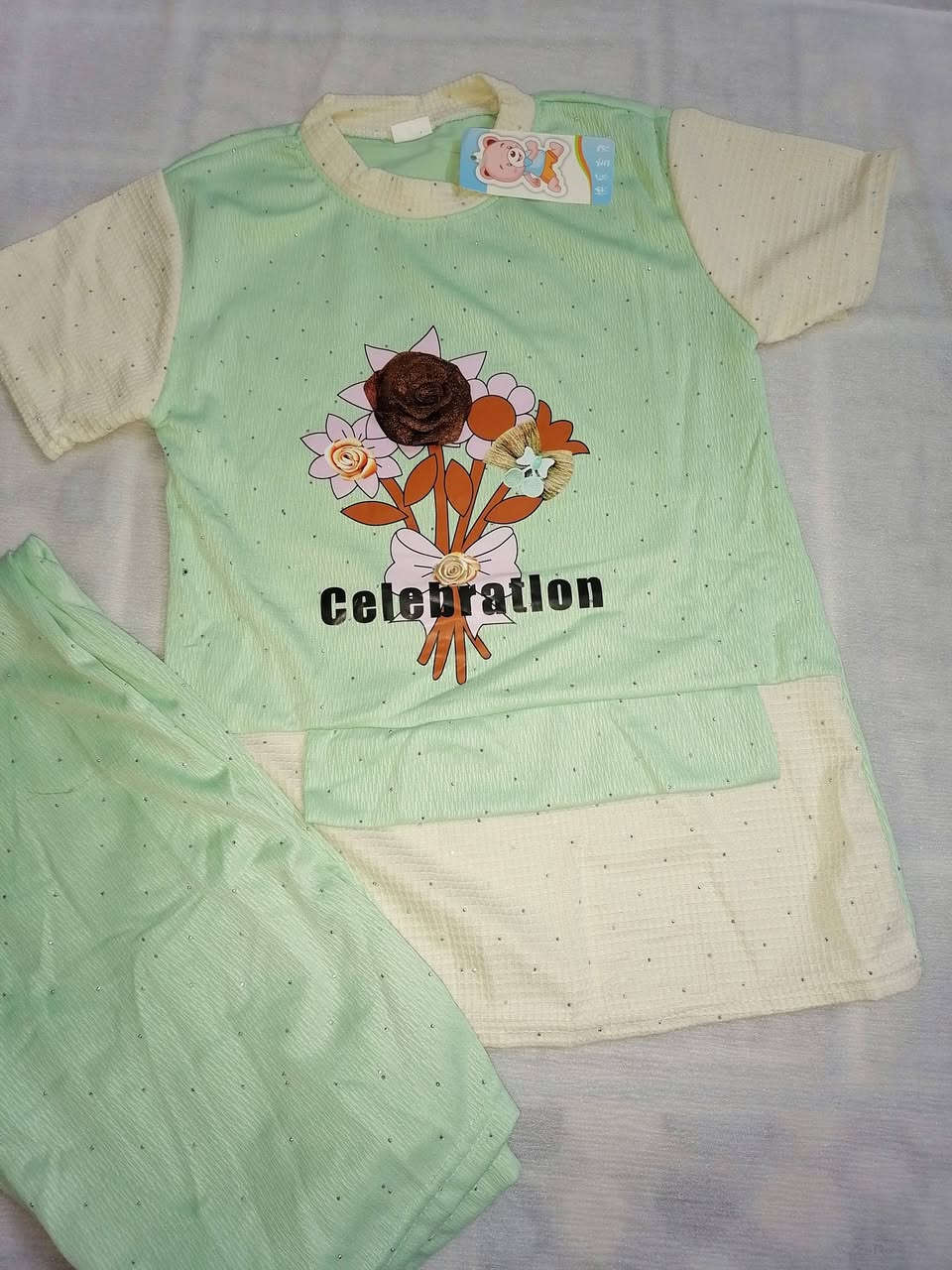 تراكسود بناتي صيفي موديلات ٢٠٢٦ 
الموديل الرابع 
العنوان حي العدن مجمع اطلس الطابق الثاني محل البسه واحذيه كرز


**إذا كنت صاحب هذا الإعلان وتريد حذفه لأي سبب، رجاءا أرسل رسالة إلى الدعم الفني**